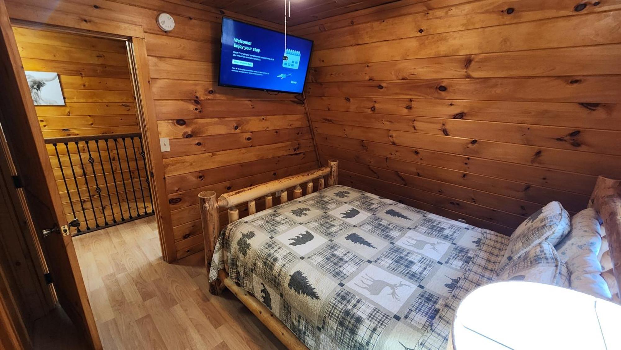 Lazy Bear Cabin Sevierville Bagian luar foto