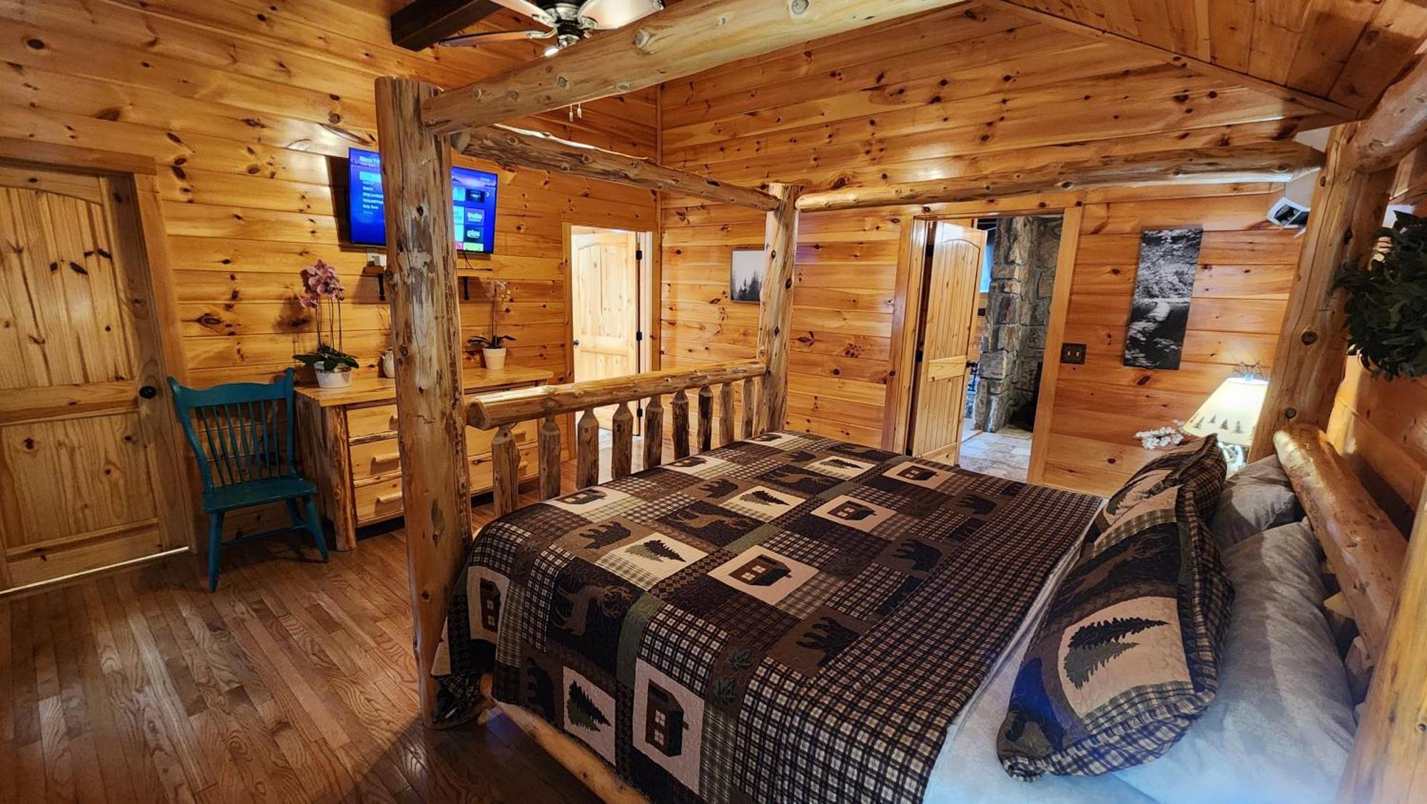 Lazy Bear Cabin Sevierville Bagian luar foto