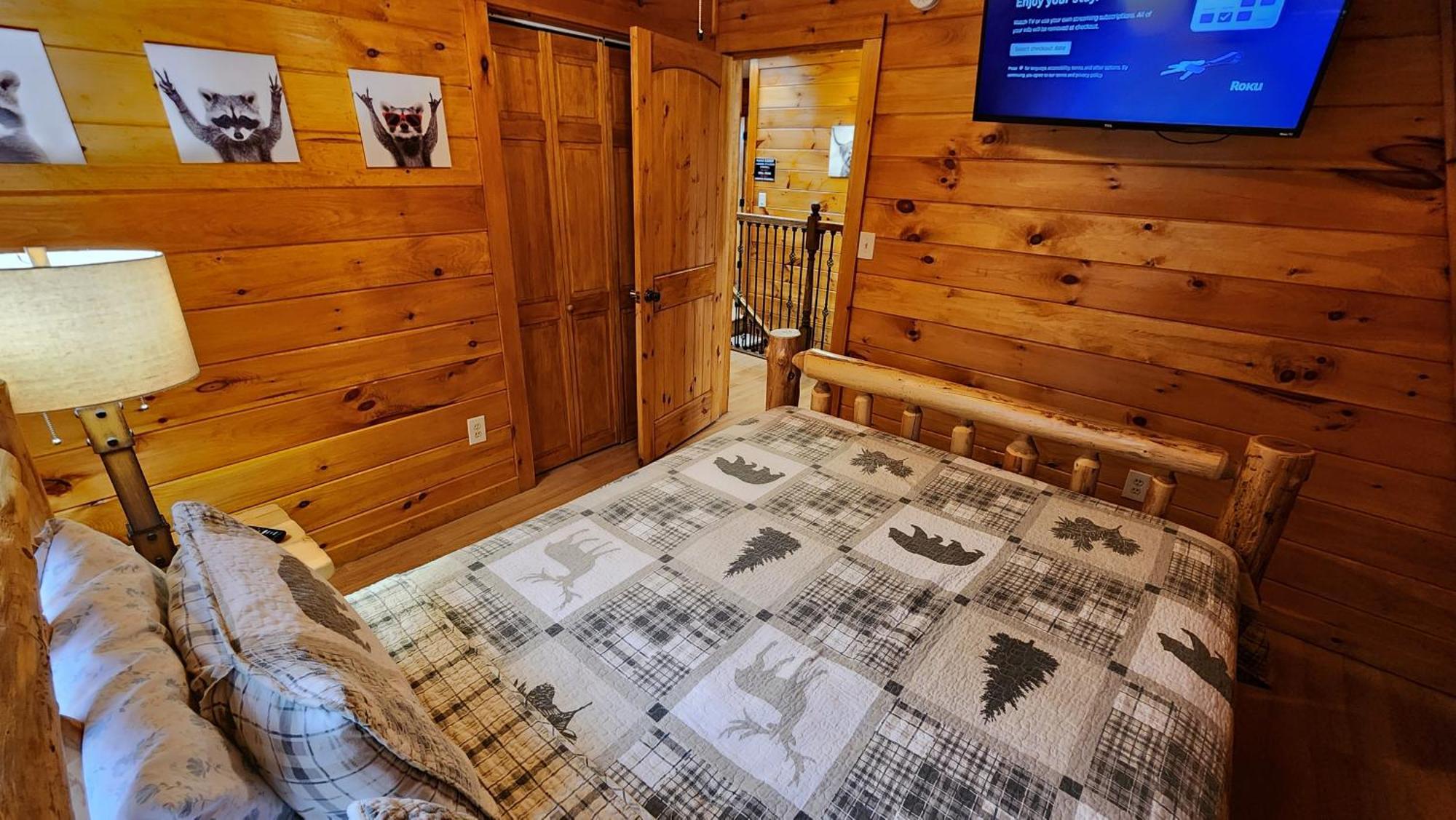 Lazy Bear Cabin Sevierville Bagian luar foto